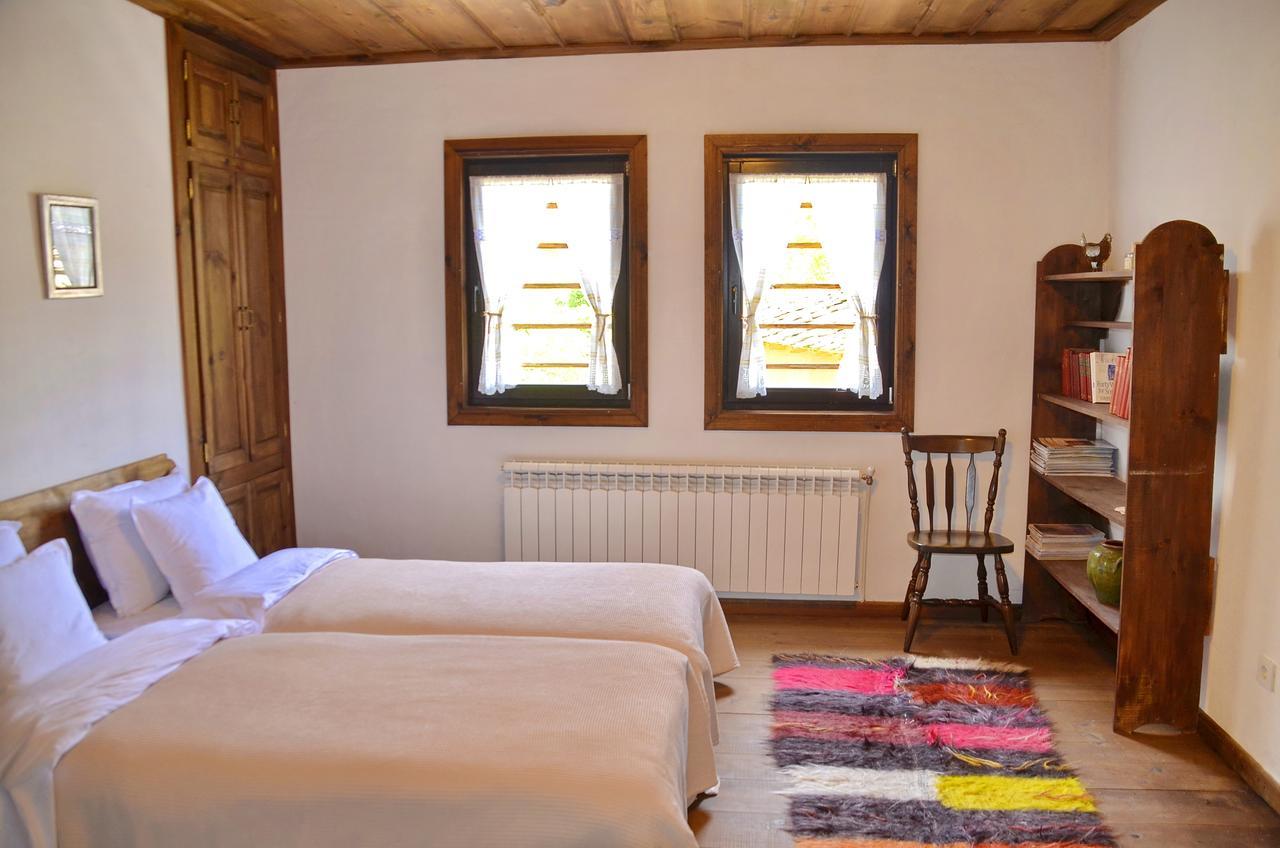 Kalinia Guesthouse B&B Kovačevica エクステリア 写真